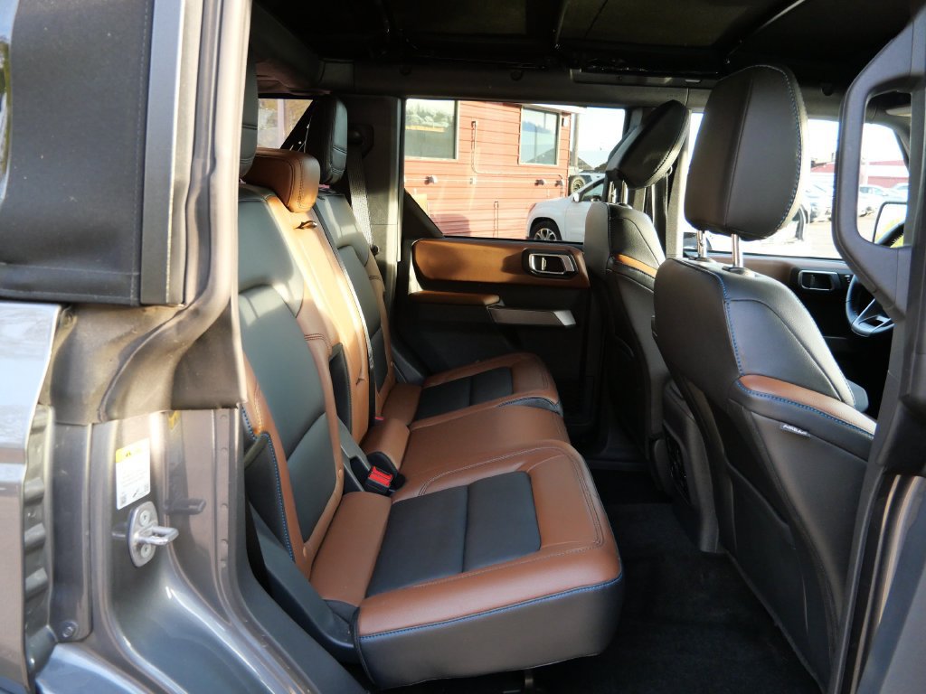 Used 2023 Ford Bronco Outer Banks AWD/4WD image 14