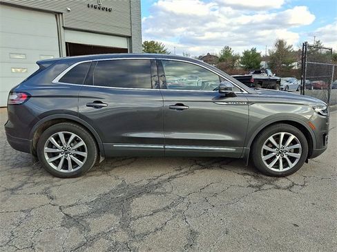 Used 2019 Lincoln Nautilus Select image 7