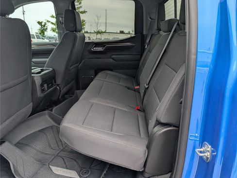 Used 2025 Chevrolet Silverado 1500 RST w/ Convenience Package II AWD/4WD image 14
