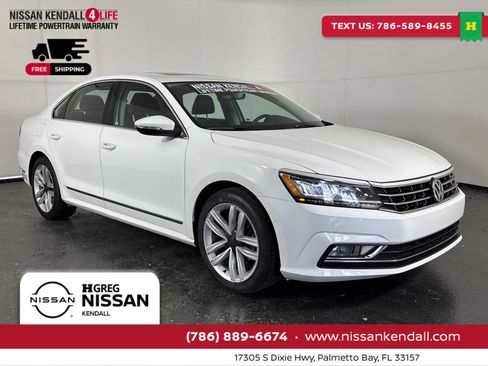 Used 2017 Volkswagen Passat 1.8T SEL Premium image 2
