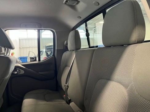 Used 2019 Nissan Frontier SV AWD/4WD image 18