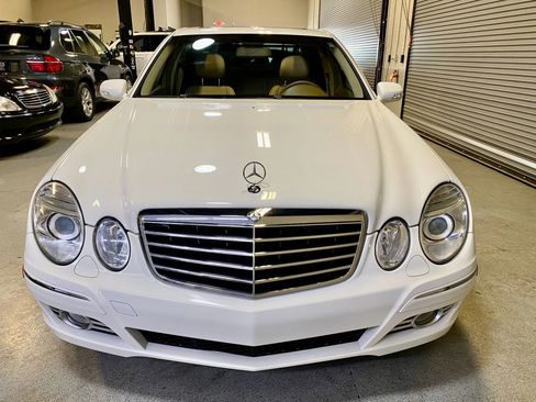 Used 2008 Mercedes-Benz E 350 Sedan image 3