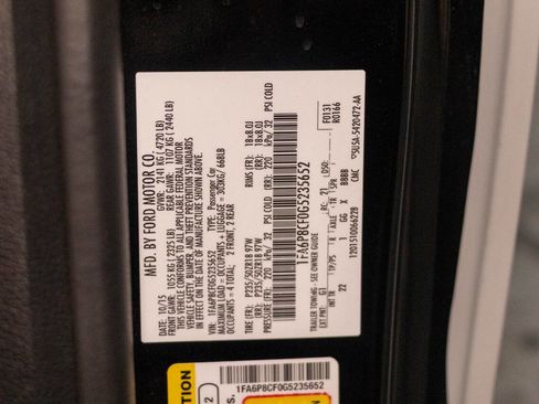 Used 2016 Ford Mustang GT RWD image 16