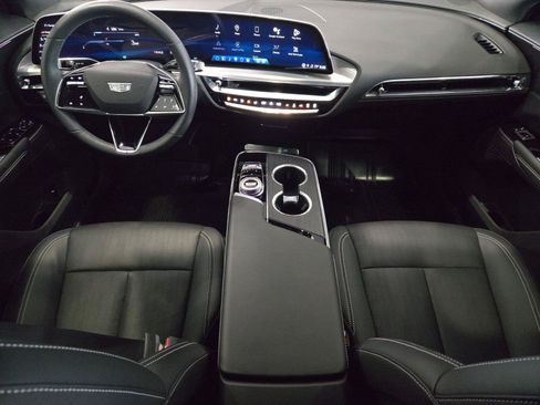 Certified 2024 Cadillac Lyriq Sport RWD image 13