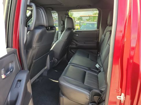 Certified 2022 Nissan Frontier PRO-4X w/ Pro-4X Premium Package AWD/4WD image 10