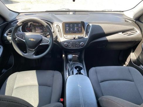 Used 2024 Chevrolet Malibu LT FWD image 15