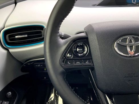 Certified 2022 Toyota Prius XLE image 23