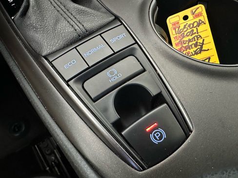 Used 2021 Toyota Camry XSE FWD image 32