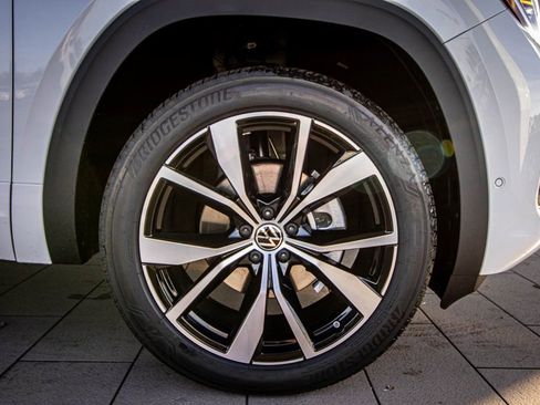 New 2026 Volkswagen Atlas SEL Premium R-Line image 22