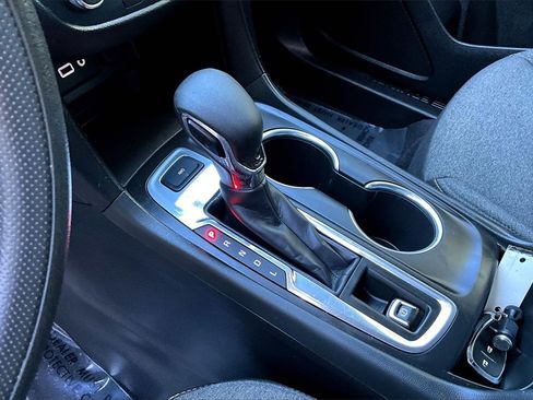 Certified 2022 Chevrolet Equinox LT image 16