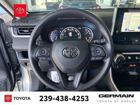 Used 2025 Toyota RAV4 XLE image 18