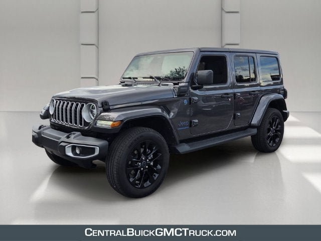 Used 2025 Jeep Wrangler Unlimited Sahara AWD/4WD image 1