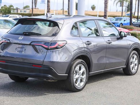 Used 2025 Honda HR-V LX image 9