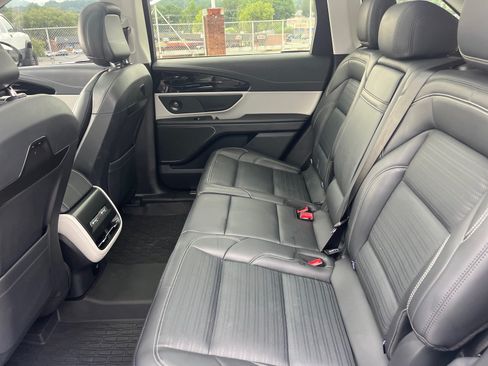 Used 2024 Lincoln Nautilus Reserve w/ Equipment Group 202A AWD/4WD image 19