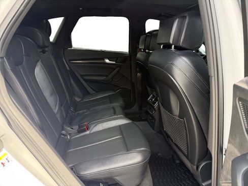Used 2019 Audi SQ5 Premium Plus w/ Premium Plus Package AWD/4WD image 18