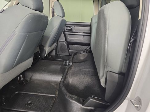 Used 2017 RAM 2500 Tradesman w/ Chrome Appearance Group image 31