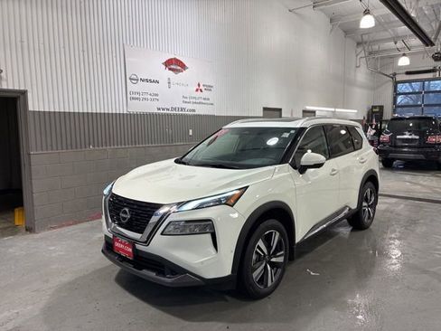 Certified 2023 Nissan Rogue SL w/ SL Premium Package image 7