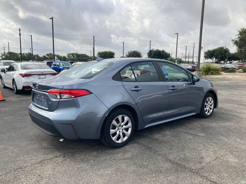 Used 2025 Toyota Corolla LE FWD image 5