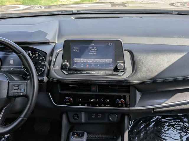 Used 2025 Nissan Rogue SV AWD/4WD image 20