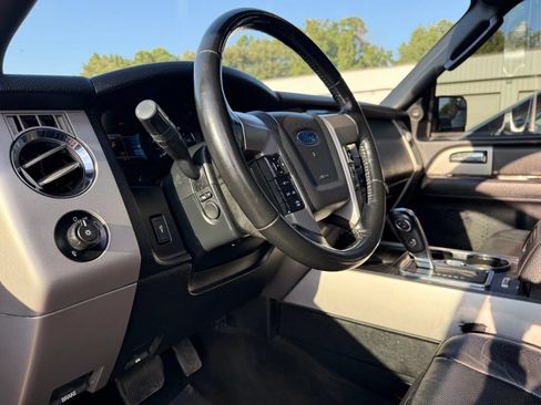 Used 2017 Ford Expedition Limited AWD/4WD image 17