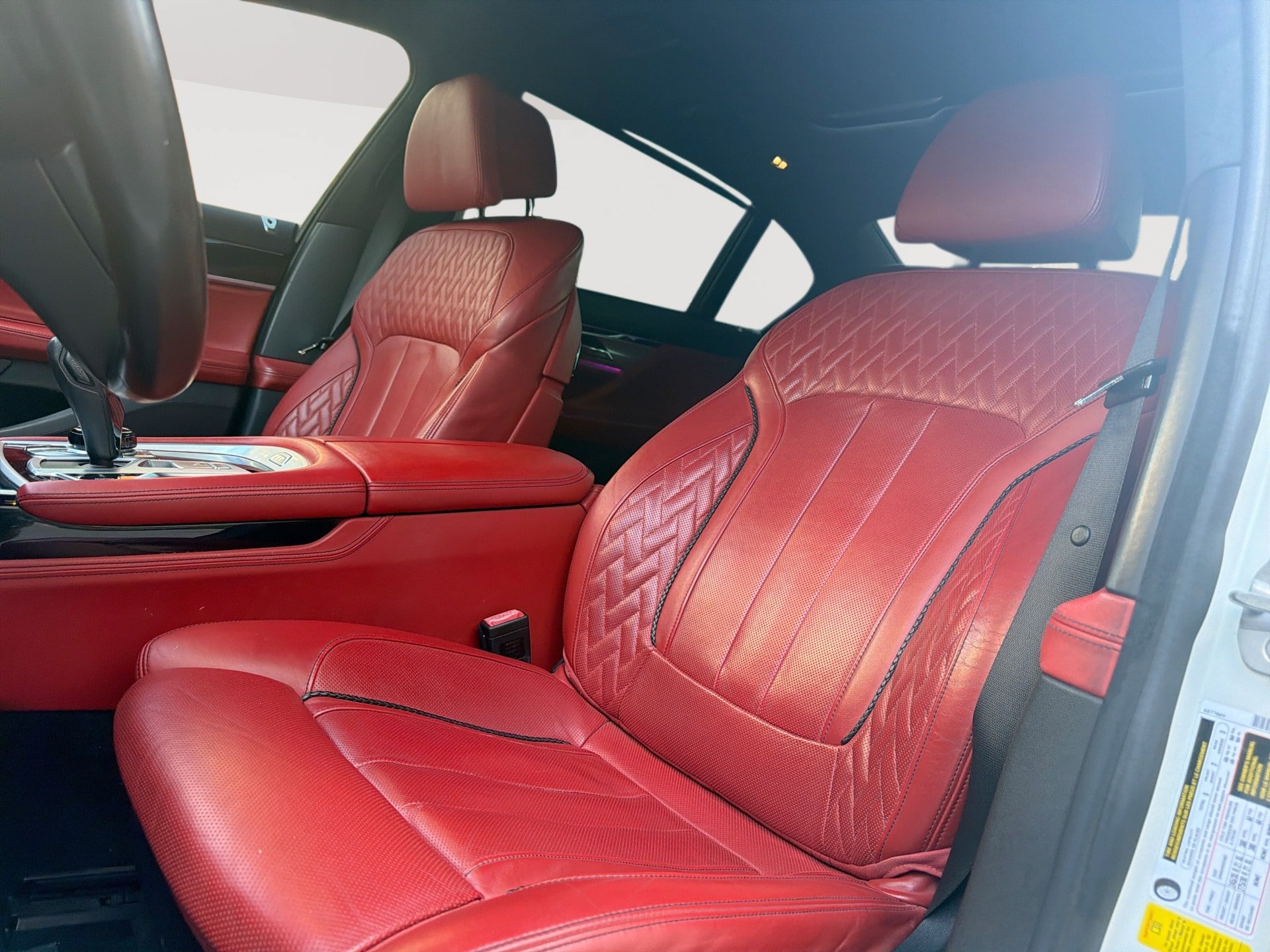 Used 2018 BMW 750i w/ Executive Package RWD image 13