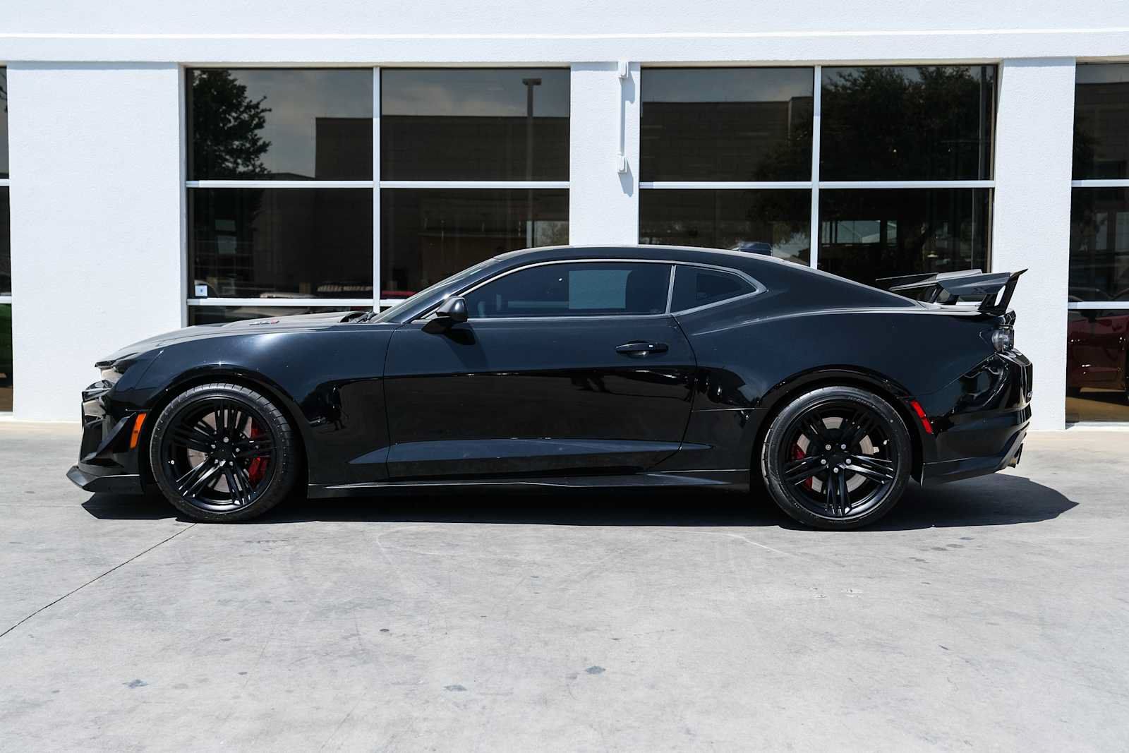 Used 2021 Chevrolet Camaro ZL1 RWD image 20