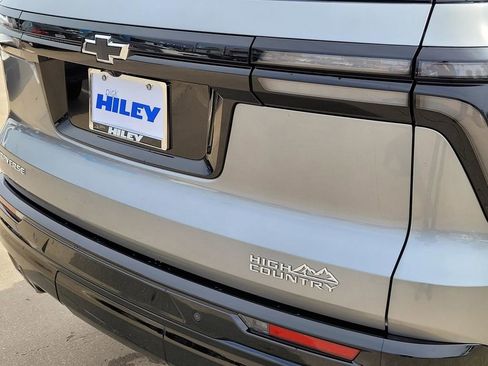 New 2026 Chevrolet Traverse High Country image 4