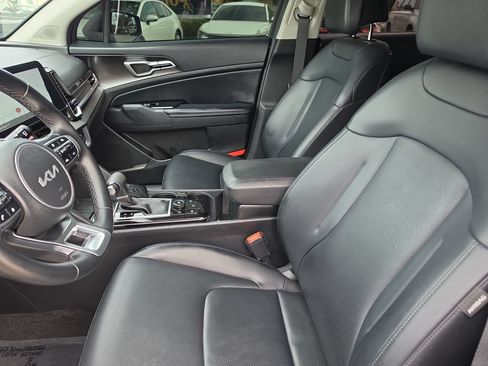 Certified 2024 Kia Sportage EX FWD image 8