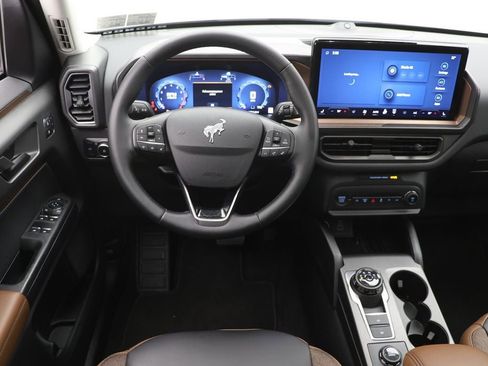 Used 2025 Ford Bronco Sport Outer Banks w/ Outer Banks Tech Package+ image 13