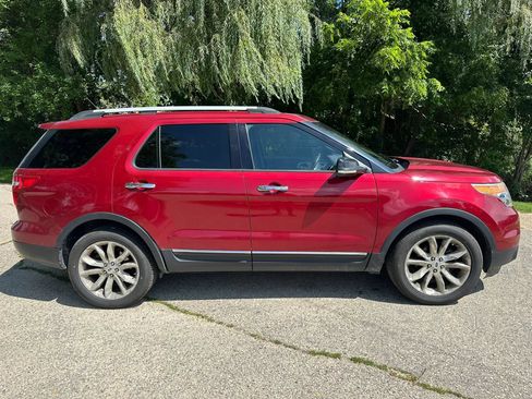 Used 2013 Ford Explorer XLT FWD image 5