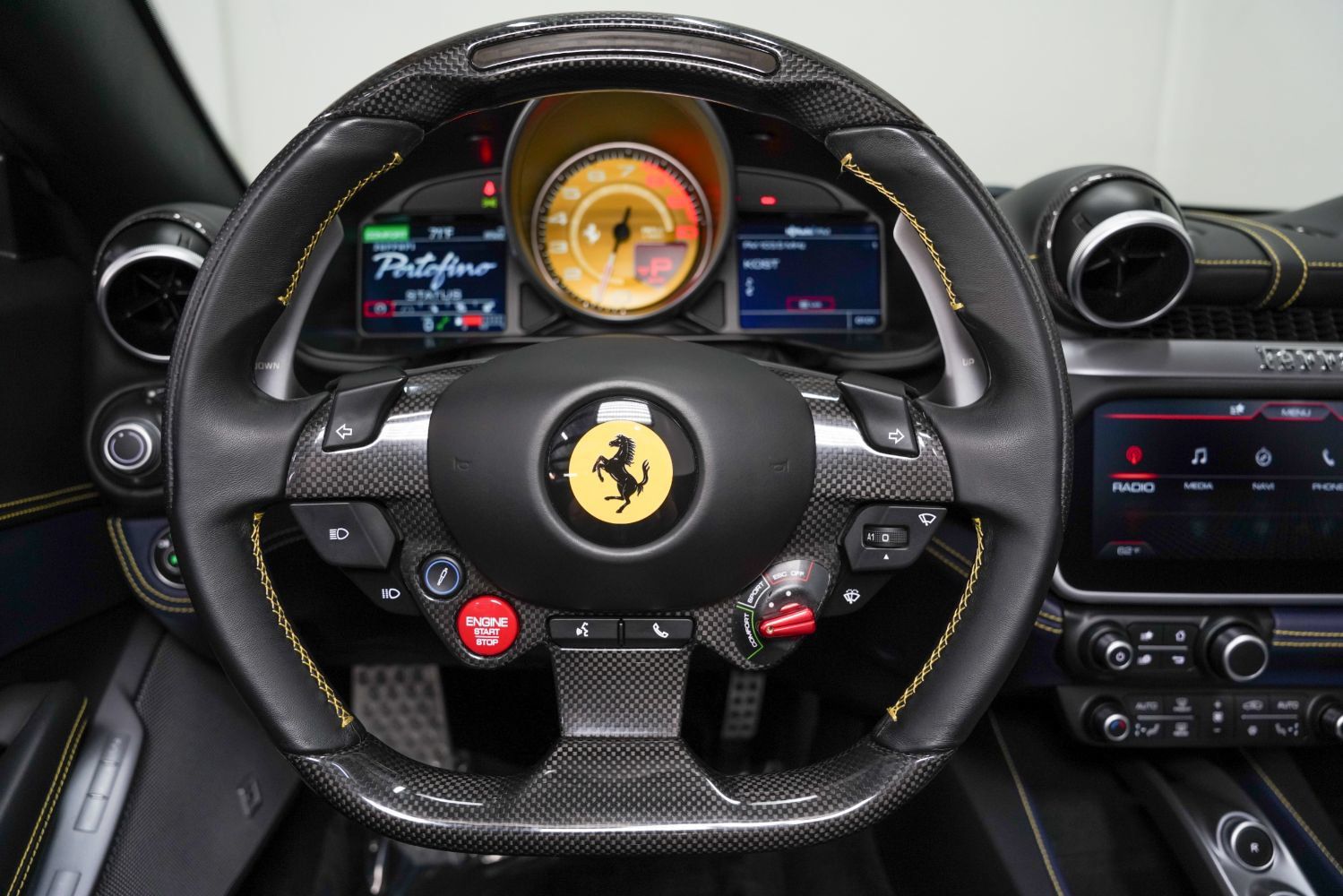 Used 2019 Ferrari Portofino RWD image 45
