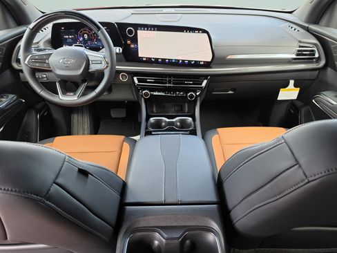 New 2027 Chevrolet Traverse Z71 w/ Enhanced Driving Package AWD/4WD image 19