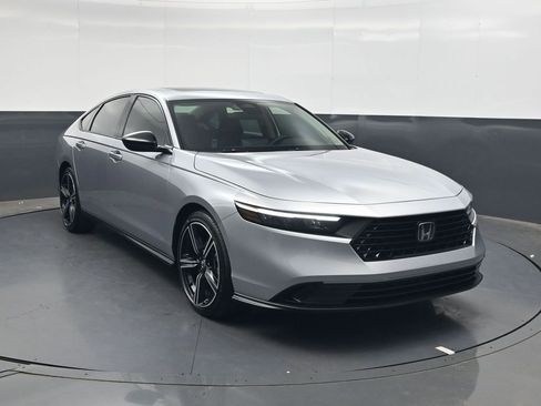 Certified 2026 Honda Accord SE image 2