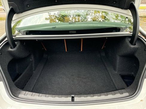 Used 2023 BMW 330i Sedan w/ M Sport Package image 11