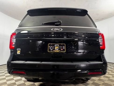 Used 2022 Ford Expedition Max Limited image 5
