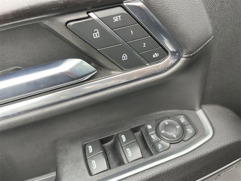 Used 2024 GMC Sierra 3500 Denali w/ Denali Reserve Package image 13