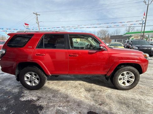 Used 2017 Toyota 4Runner SR5 image 4