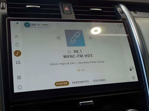 Used 2022 Land Rover Discovery HSE R-Dynamic image 26