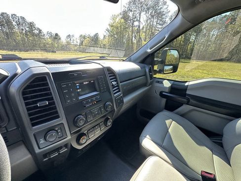 Used 2021 Ford F250 XL w/ Power Equipment Group image 13