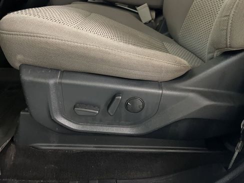 Used 2019 Ford F150 XLT w/ Equipment Group 302A Luxury AWD/4WD image 52
