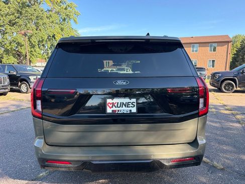 Used 2025 Ford Expedition Tremor AWD/4WD image 6