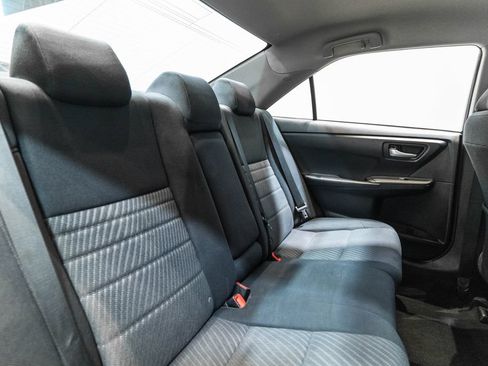 Used 2015 Toyota Camry LE FWD image 29