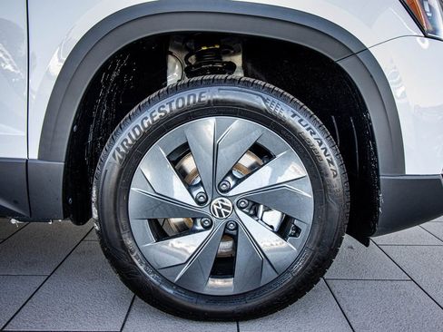 New 2026 Volkswagen Taos S FWD image 20