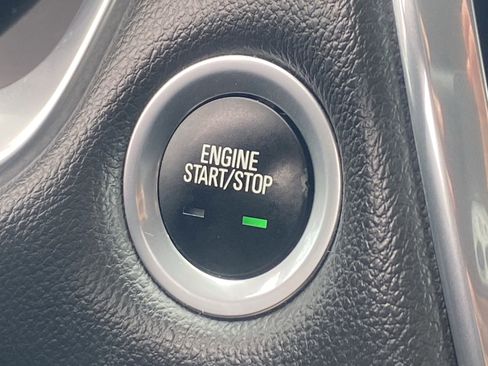 Used 2020 Chevrolet Traverse LS image 25