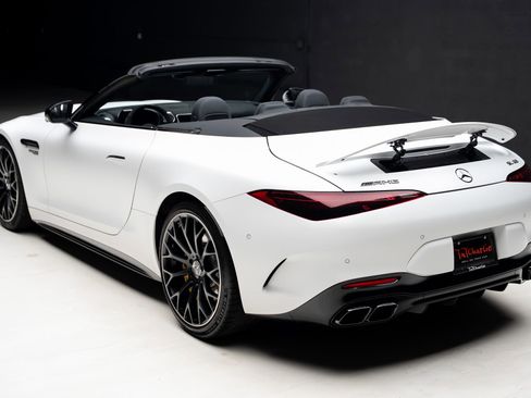 Used 2022 Mercedes-Benz SL 63 AMG 4MATIC image 28