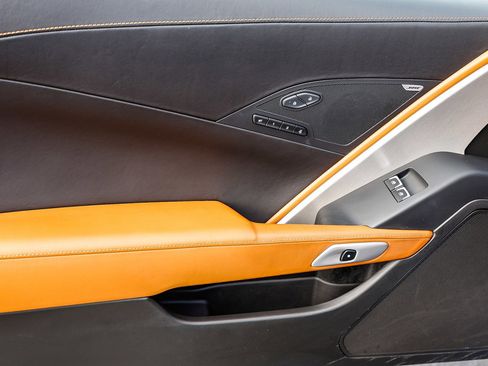 Used 2016 Chevrolet Corvette Z06 w/ 3LZ Preferred Equipment Group image 17