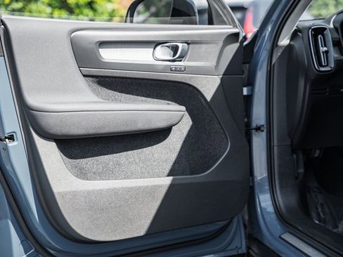 Certified 2023 Volvo XC40 B5 Plus w/ Driver Assist Package image 34