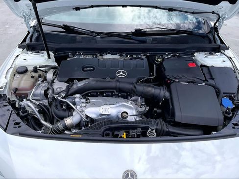 Used 2020 Mercedes-Benz CLA 250 image 9