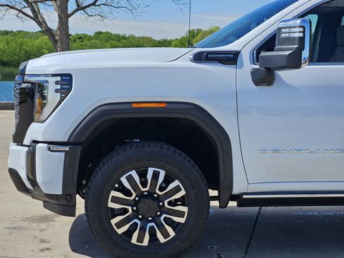 New 2026 GMC Sierra 2500 Denali Ultimate AWD/4WD image 6