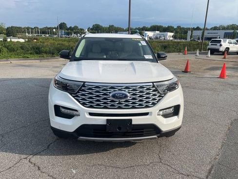 Used 2020 Ford Explorer Platinum w/ Premium Technology Package AWD/4WD image 2